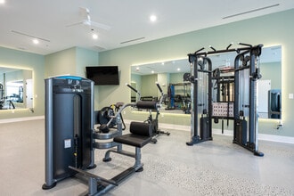 4th and Green in Winston-Salem, NC - Building Photo - Interior Photo