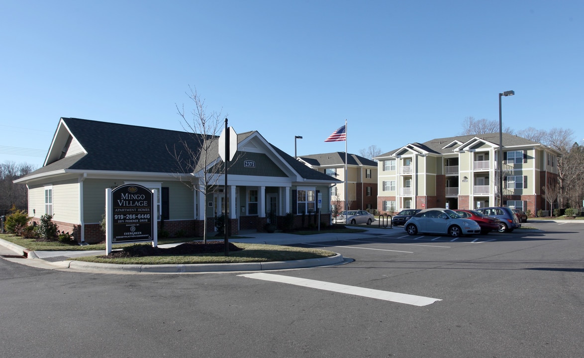 Mingo Village Apartments in Knightdale, NC - Foto de edificio