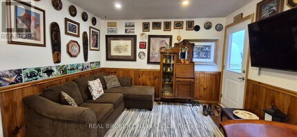 7315 Langstaff Rd in Clarington, ON - Building Photo - Building Photo