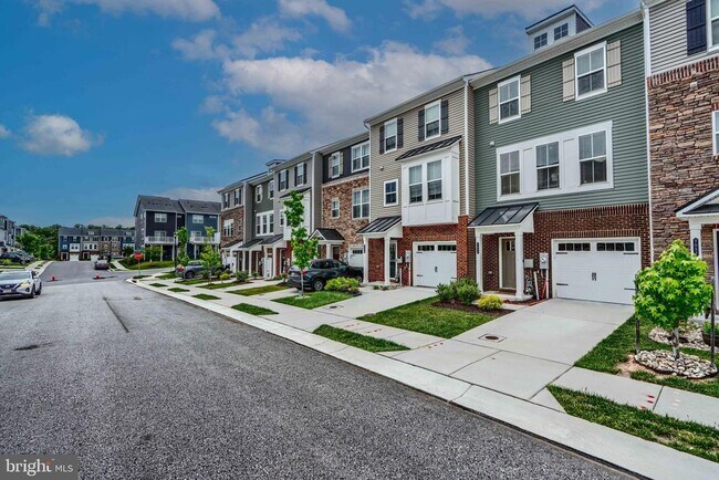 7054 Fox Glove Ln in Hanover, MD - Building Photo - Building Photo