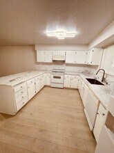 7963 Arcade Lake Ln in Citrus Heights, CA - Building Photo - Building Photo
