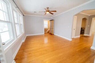 12-21 12th St, Unit 2 in Fair Lawn, NJ - Foto de edificio - Building Photo