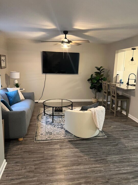 403 71st Ave N in Myrtle Beach, SC - Building Photo