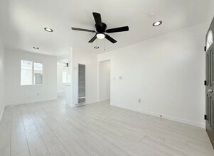 518 N Wilmington Ave in Compton, CA - Building Photo - Building Photo