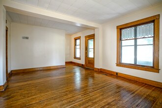911 N Cooper St in Peoria, IL - Building Photo - Building Photo