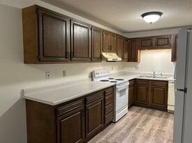Lakeview Apartments in Tomah, WI - Building Photo