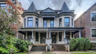 4053 N Greenview Ave in Chicago, IL - Building Photo