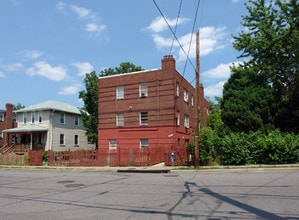 1021 48th St NE in Washington, DC - Building Photo - Building Photo