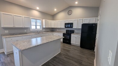 2018 Parkside Ct in Milan, IL - Building Photo - Building Photo