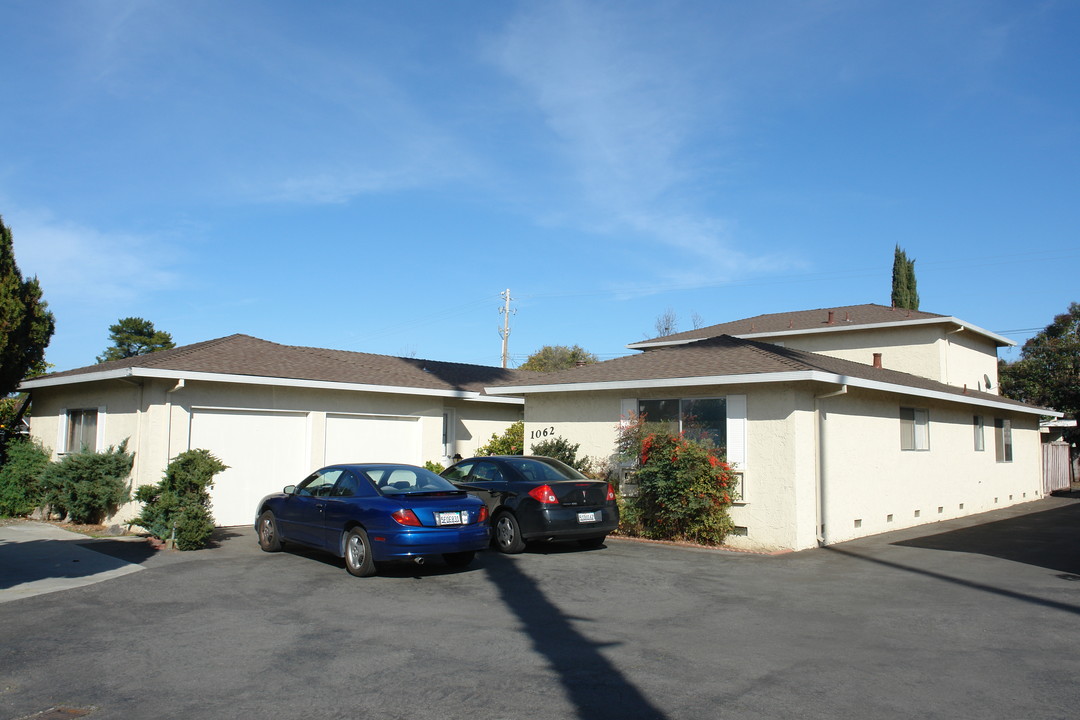 1062 Topaz Ave in San Jose, CA - Building Photo