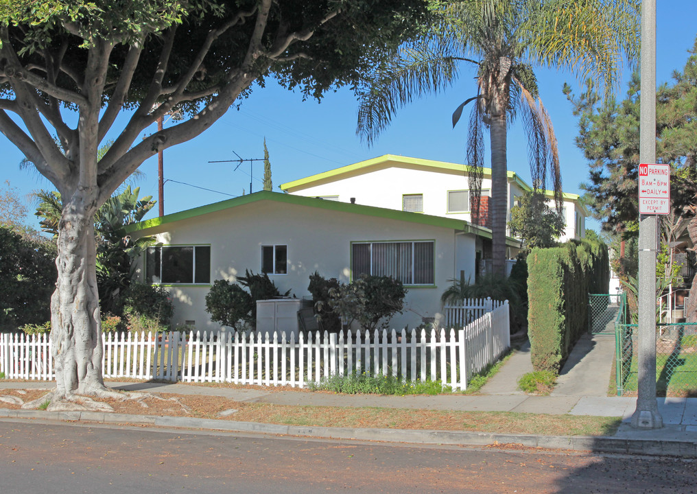 811 Pine St in Santa Monica, CA - Building Photo