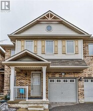 3086 Highvalley Rd in Oakville, ON - Building Photo - Building Photo