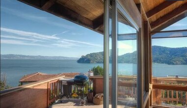 2381 Paradise Dr in Belvedere Tiburon, CA - Foto de edificio - Building Photo