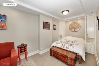 315 E 72nd St in New York, NY - Foto de edificio - Building Photo