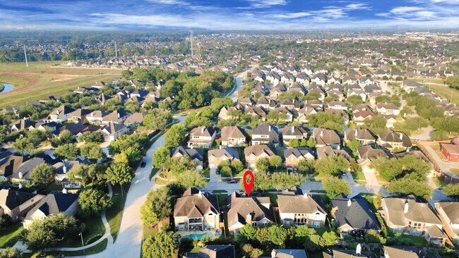 5623 Maverick Bend Lane in Missouri City, TX - Foto de edificio - Building Photo