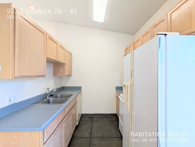 933 E Hedrick Dr in Tucson, AZ - Building Photo - Building Photo