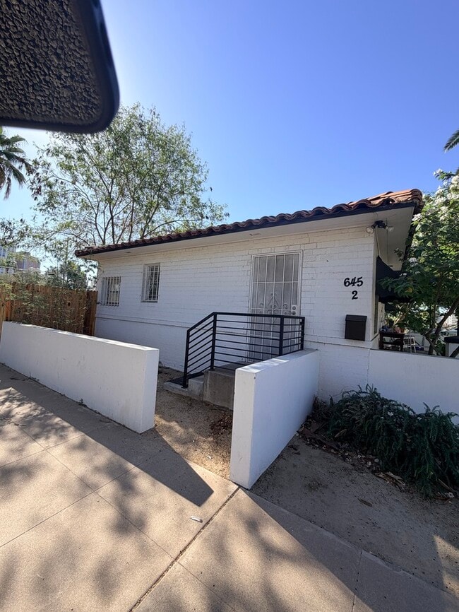 property at 645 N 5th Ave