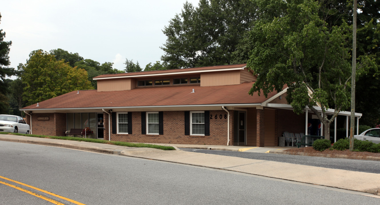 Aldergate Apartments I in Greensboro, NC - Foto de edificio