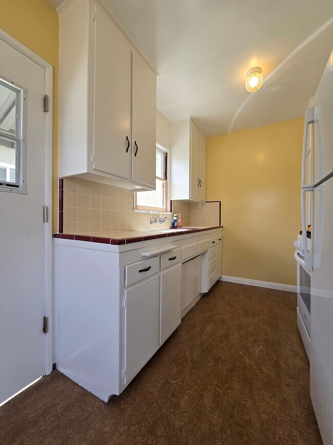25314 1/2 Oak St, Unit 25314.5 in Lomita, CA - Building Photo - Building Photo