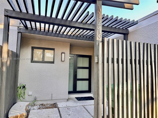 11279 NW 15th Ct in Pembroke Pines, FL - Building Photo - Building Photo