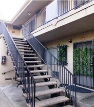 1432 E Maple St in Glendale, CA - Foto de edificio - Building Photo