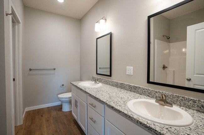 1726 Cash Dr in Mt Vernon, MO - Building Photo - Building Photo