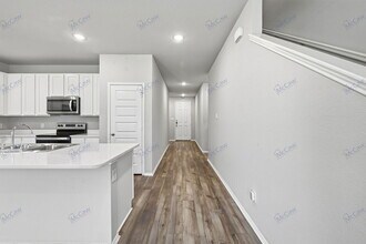 8005 Gangway Dr in Fort Worth, TX - Building Photo - Building Photo