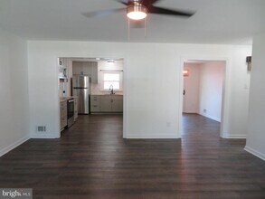 7895 Pavilion Dr in Severn, MD - Building Photo - Building Photo