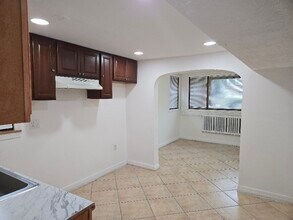 5746 W 64th Pl in Chicago, IL - Building Photo - Building Photo