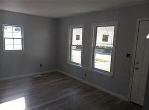 4663 E 177th St in Cleveland, OH - Building Photo - Building Photo