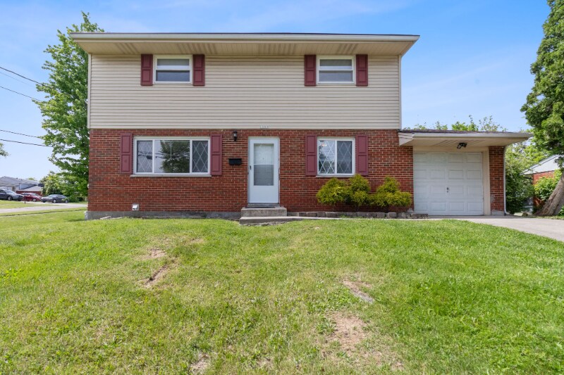 11501 Hanover Rd in Cincinnati, OH - Building Photo