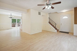 8266 Amity Cir in Gaithersburg, MD - Building Photo - Building Photo