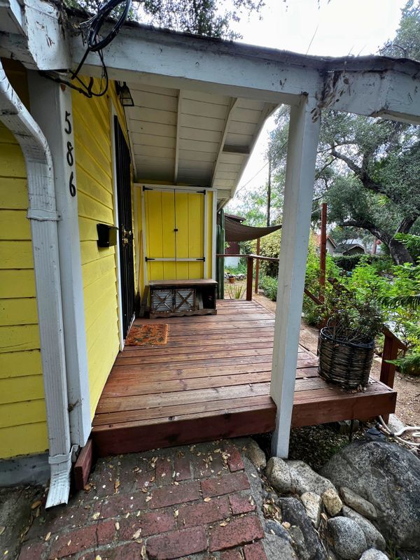 586 Los Rocas Dr in Sierra Madre, CA - Building Photo - Building Photo