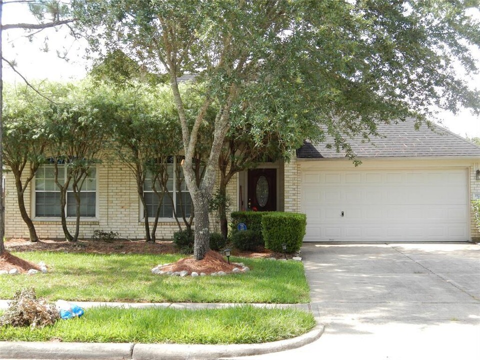 3526 Glenhill Dr in Pearland, TX - Building Photo