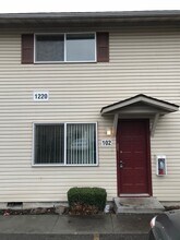 1220 S Juniper St in Nampa, ID - Building Photo - Building Photo
