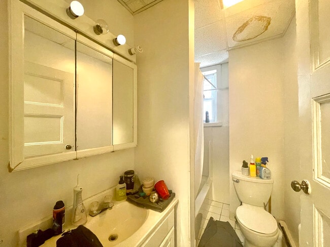13 Perry St, Unit 1