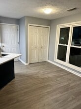 995 Spring Ives Dr in Lawrenceville, GA - Building Photo - Building Photo
