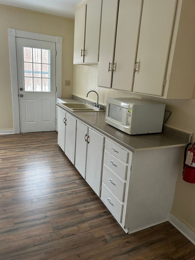 7 Gowen St in Sanford, ME - Building Photo - Building Photo