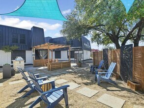 1220 W Anderson Ln.-Unit -203 in Austin, TX - Building Photo - Building Photo