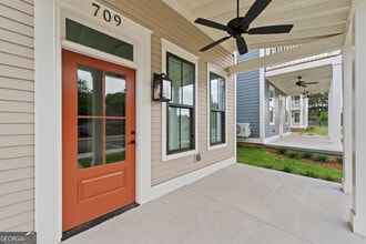 709 Jefferson St in Lagrange, GA - Building Photo - Building Photo