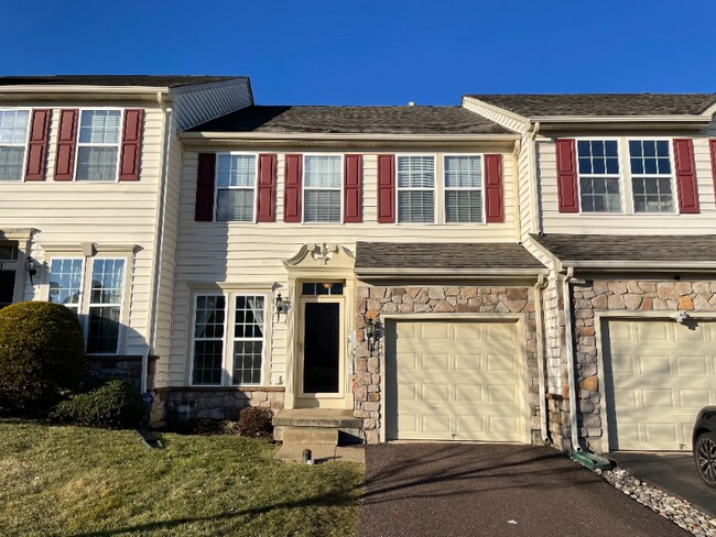 246 S Savanna Dr in Pottstown, PA - Building Photo - Building Photo