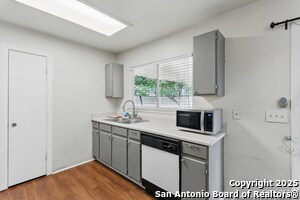 2435 Westgard Pass in San Antonio, TX - Foto de edificio - Building Photo