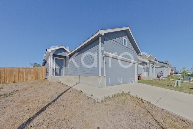 4105 Waterfall Cv in San Antonio, TX - Building Photo - Building Photo