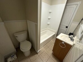 460 State St in East Greenville, PA - Foto de edificio - Building Photo