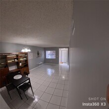 13165 SW 64th Terrace in Miami, FL - Foto de edificio - Building Photo