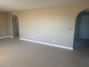 1731 E Cheery Lynn Rd, Unit 1731 Front in Phoenix, AZ - Building Photo - Building Photo