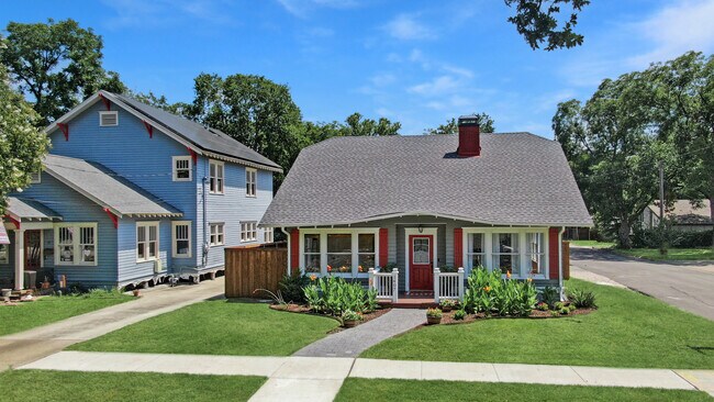 property at 1407 W Louisiana St