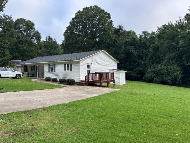 109 Rollins Acres Ln