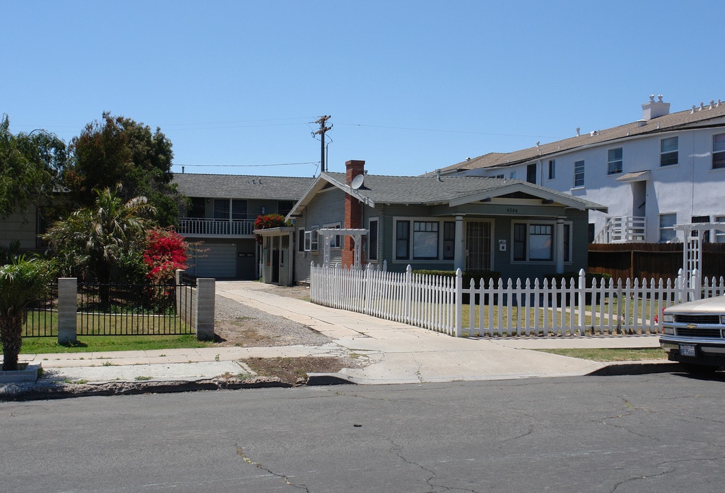 4384 Iowa St in San Diego, CA - Building Photo