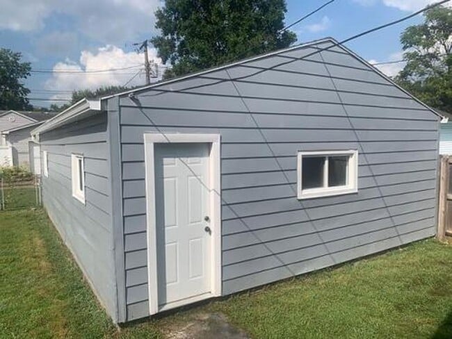 2244 Park St in Terre Haute, IN - Building Photo - Building Photo